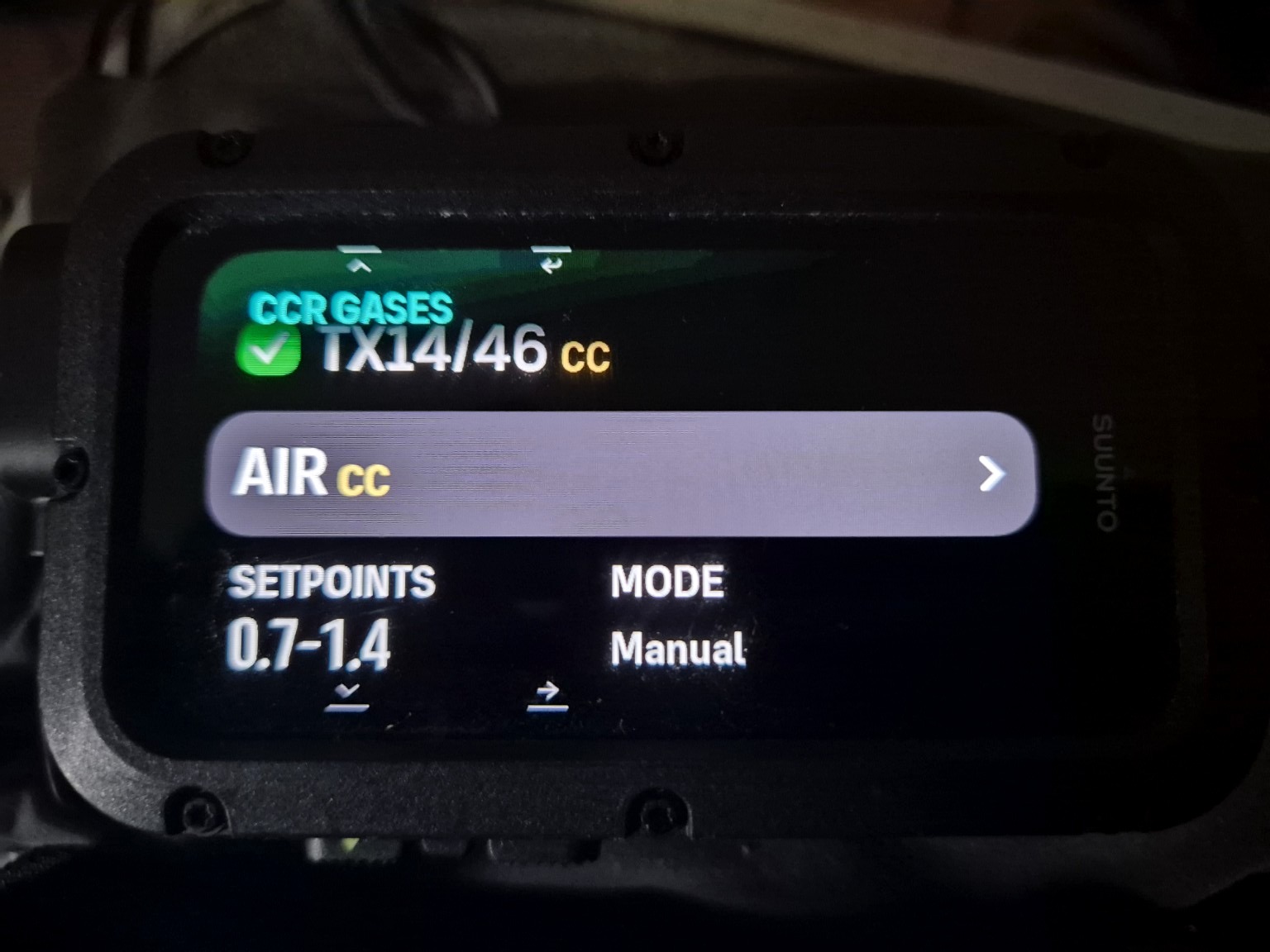 Suunto Nautic CCR gas screen showing manual setpoint mode