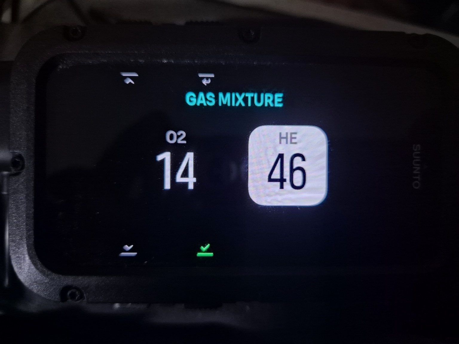 TX14/46 hypoxic Trimix configured on Suunto Nautic